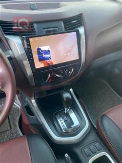 نیسان نەڤارا